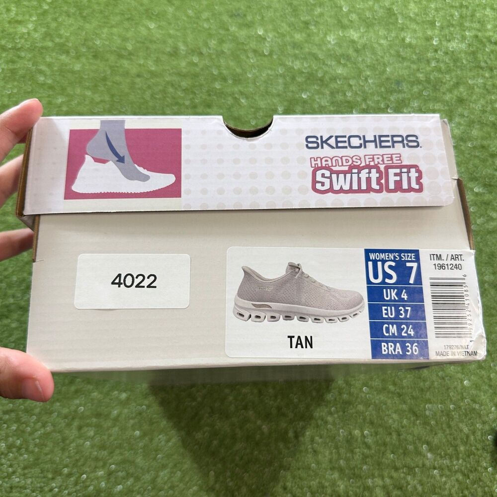 Skechers Slip-ins Swift Fit Women's 7 Tan Hands Free Sneakers NIB - Picture 3 of 8